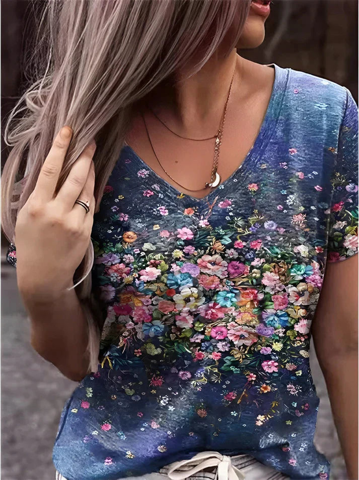 Camiseta con cuello de pico estampada con arte floral