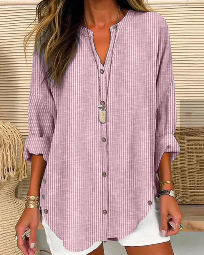 El encanto de lo casual: blusa de rayas holgada